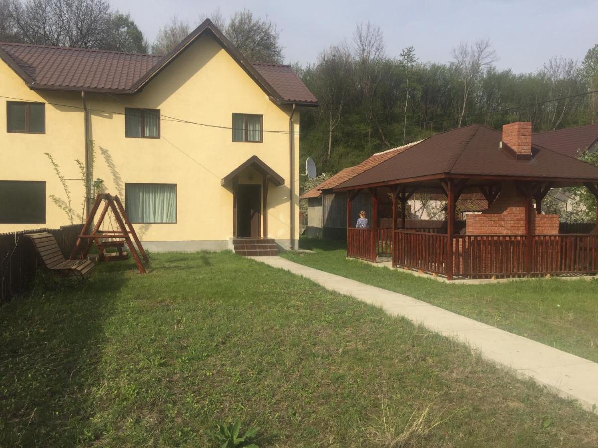 Vila Chiojdu Villa Бузау Екстериор снимка